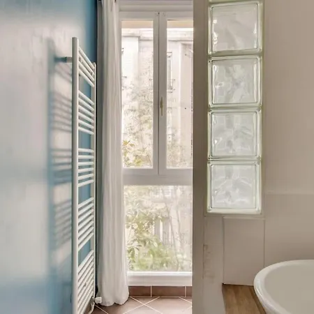 Appartamento Elegance And Charm At Leandre Parigi